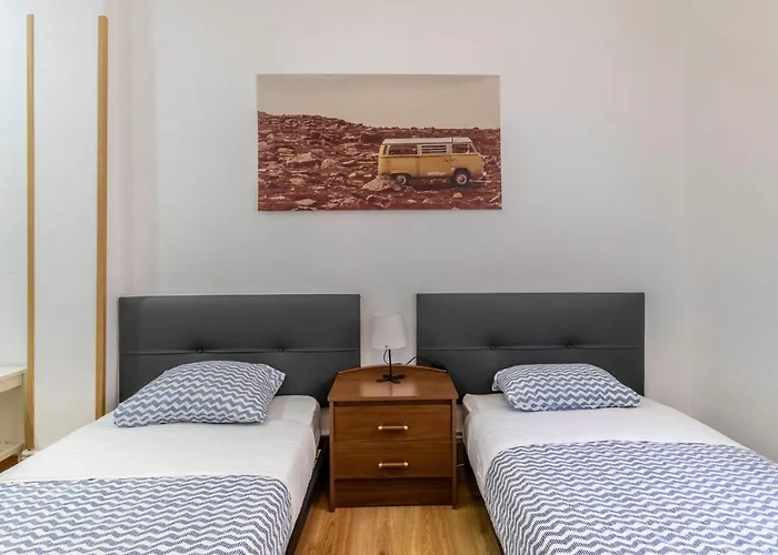 Junto Al Guggenheim Con Parking Gratuito Бильбао