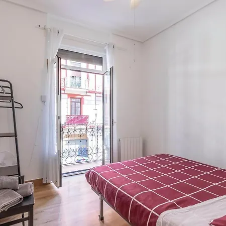 Junto Al Guggenheim Con Parking Gratuito *