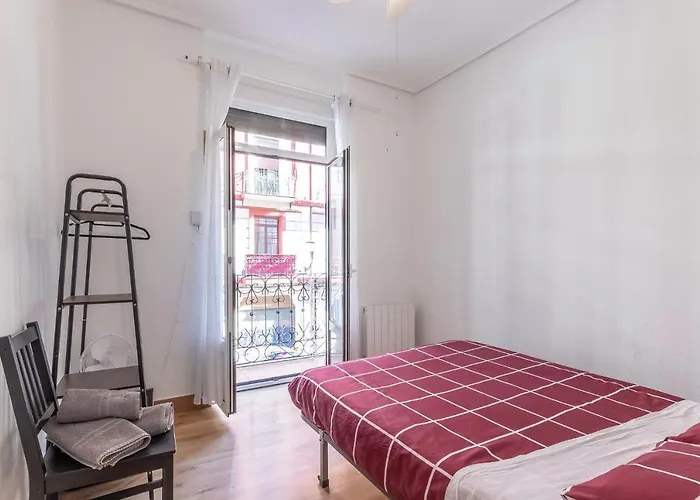 Junto Al Guggenheim Con Parking Gratuito *