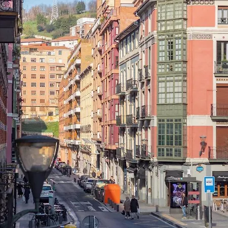 Junto Al Guggenheim Con Parking Gratuito *